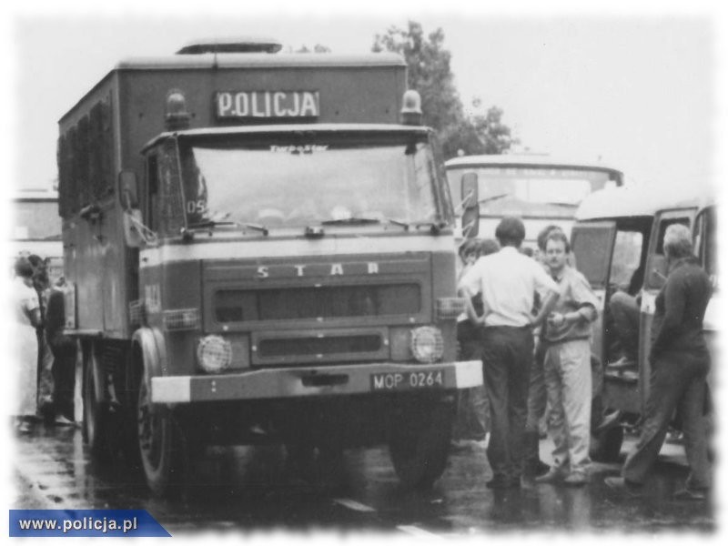 POLICJA 20 LAT MINELO