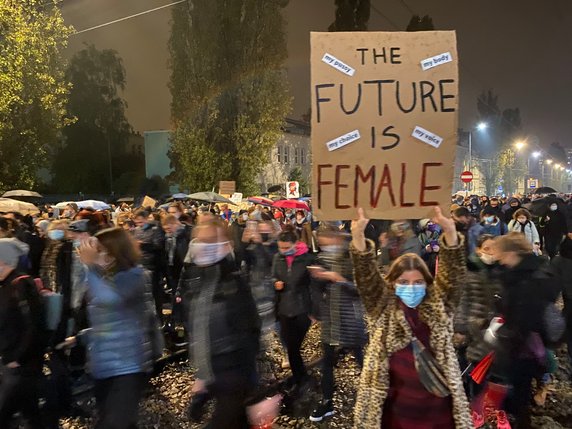 Warszawa - protest przeciwko zaostrzeniu prawa antyaborcyjnego