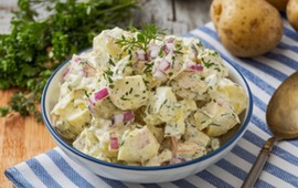 kultowa-pyszna-salatka-papieska-idealna-na-co-dzien-i-od-swieta-kilka-skladnikow-i-gotowe