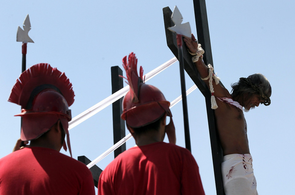 PHILIPPINES HOLY WEEK (Re-enactment of the crucifixion of Jesus Christ on Good Friday in San Fernando)