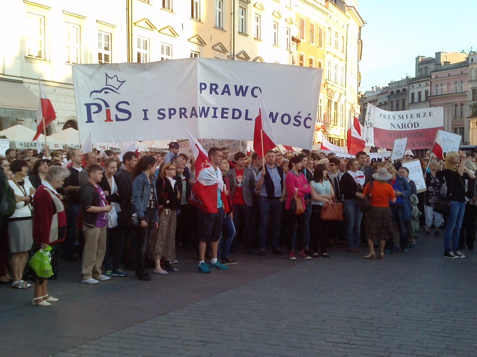 Tłumy w Krakowie domagały się dymisji rządu Tuska