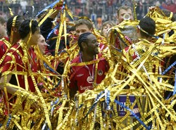 Premier Liga biedniejsza o 118 milionów