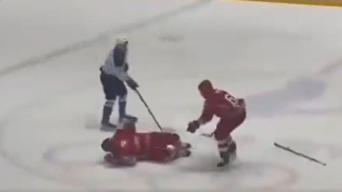 Lukašenko oboren na hokeju