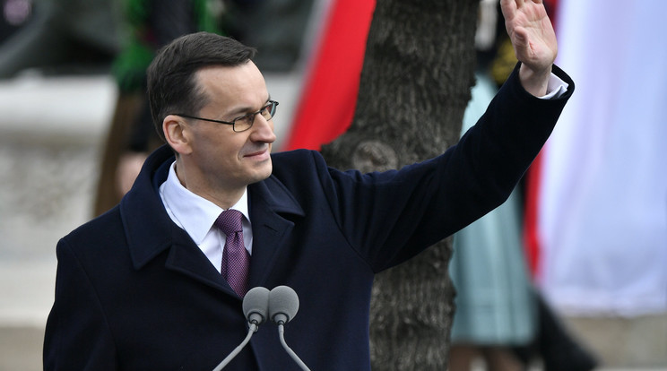 A lengyel miniszterelnök is elmodnta ünnepi beszédét /Fotó: MTI/Szigetváry Zsolt