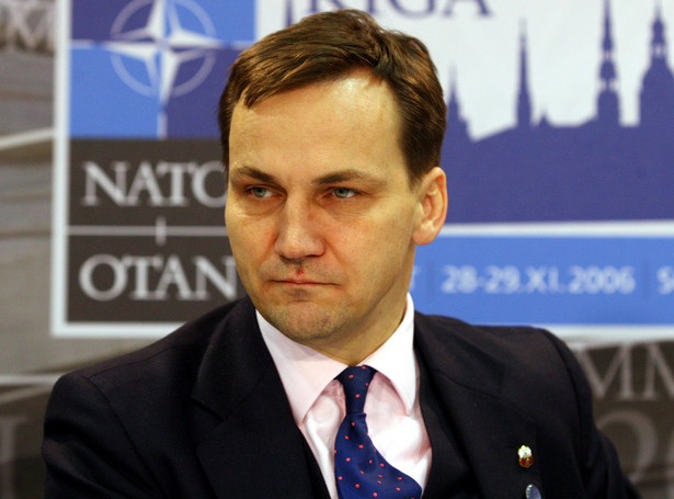 Sikorski kandydatem regionu w NATO?