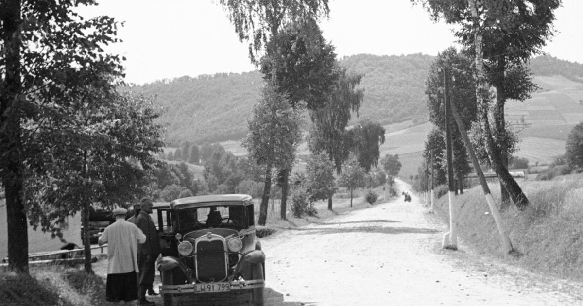 Stan dróg był katastrofalny. Jak wyglądało budowanie wolności na polskich drogach?