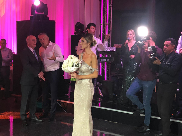 VATROMET I TORTA PREKRIVENA RUŽAMA Dragana i Miloš napravili gala venčanje,  ugasila se svetla i usledio SPEKTAKL
