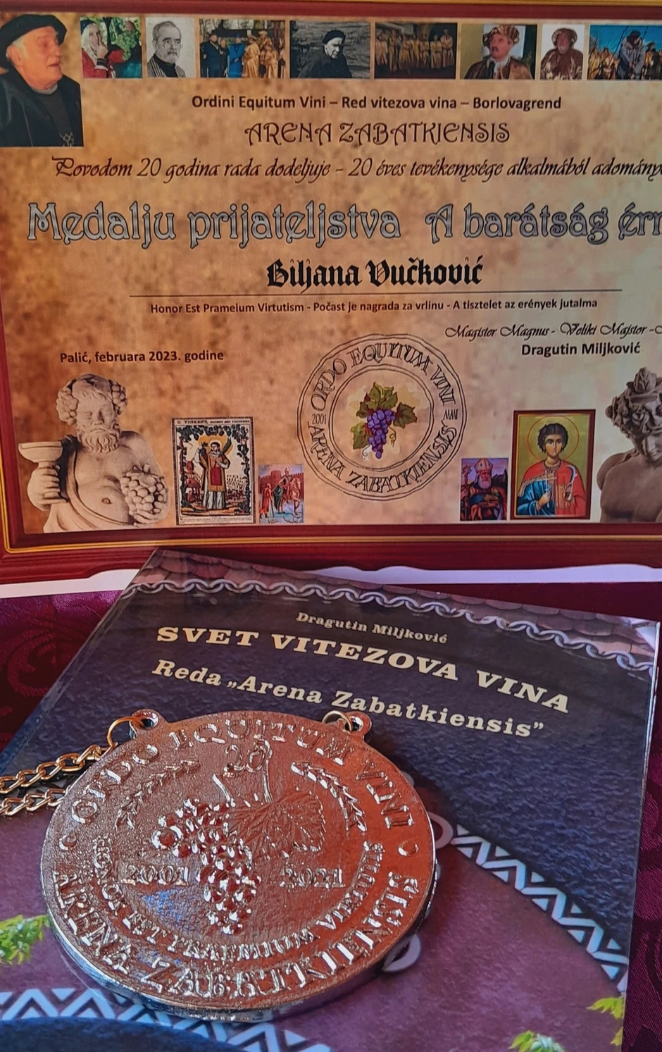 Za novinara i "Blic" medalja prijateljstva Reda viteza vina "Arena Zabatkiensis"