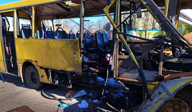 Napad na minibus u Nikopolju