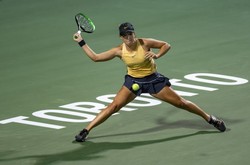 Iga Świątek zmusiła do wysiłku wiceliderkę rankingu WTA. W pierwszej partii nie wykorzystała dwóch piłek setowych