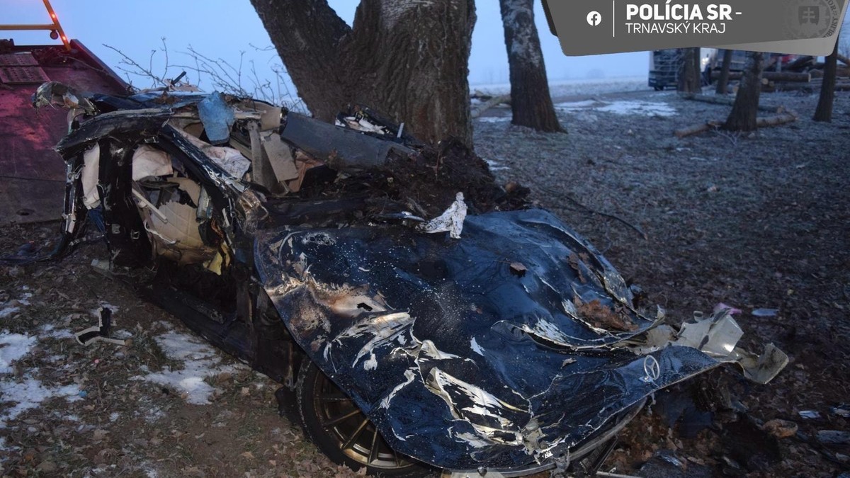 Od automobila mađarske influeserke Monike (31) nije ostalo ništa