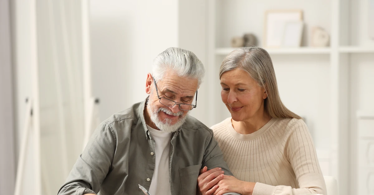 Jakie ulgi i zniżki przysługują seniorom po 60., 70. i 75. roku życia? [LISTA]