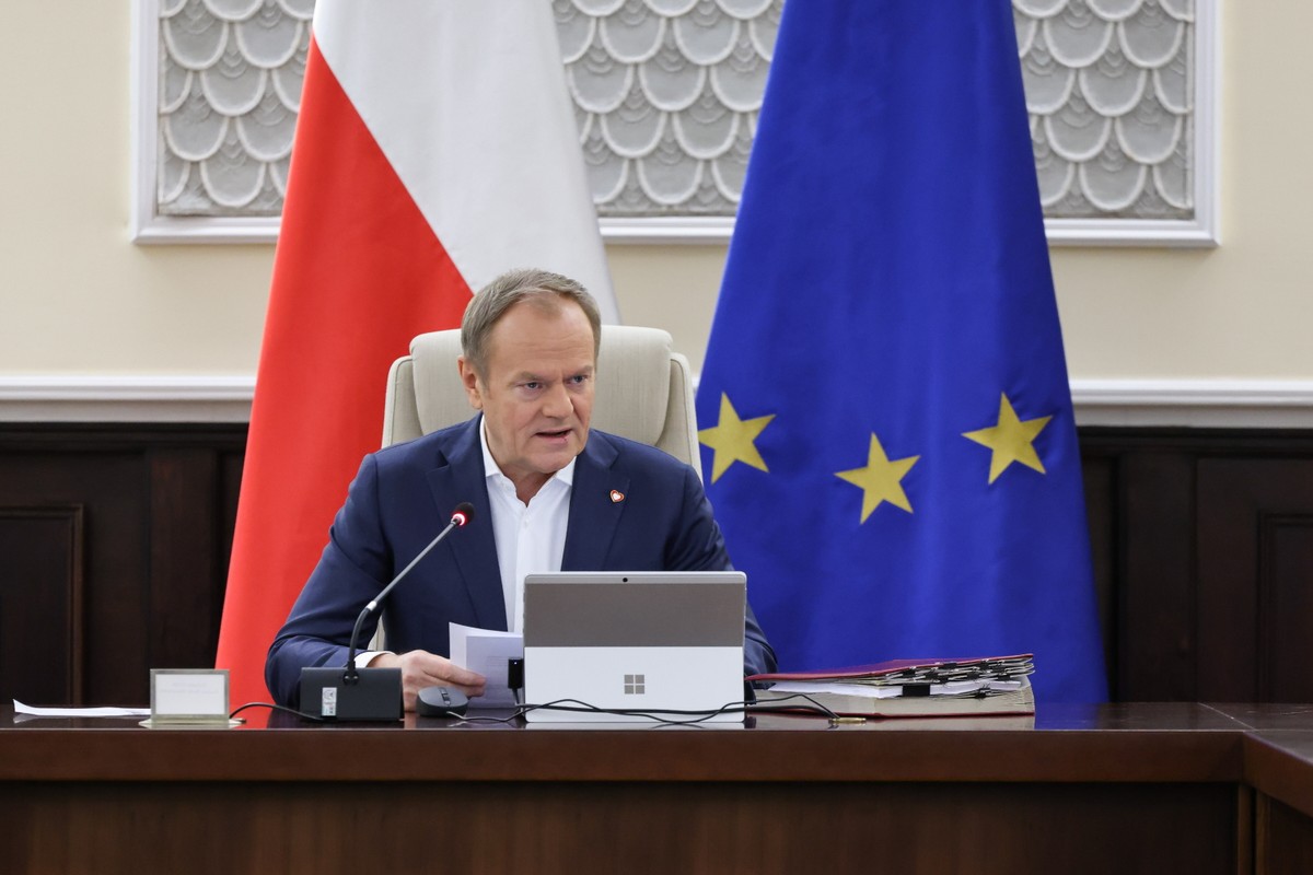 Microsoft i Google w Polsce. Tusk zapowiada miliardowe inwestycje, eksperci studzą optymizm