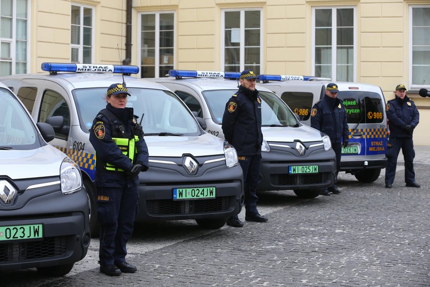 Eko strażnicy w eko samochodach