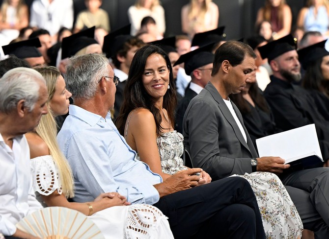 Ana Ivanović sa svojim ocem, pored njih su čuveni Rafael Nadal i njegovi roditelji