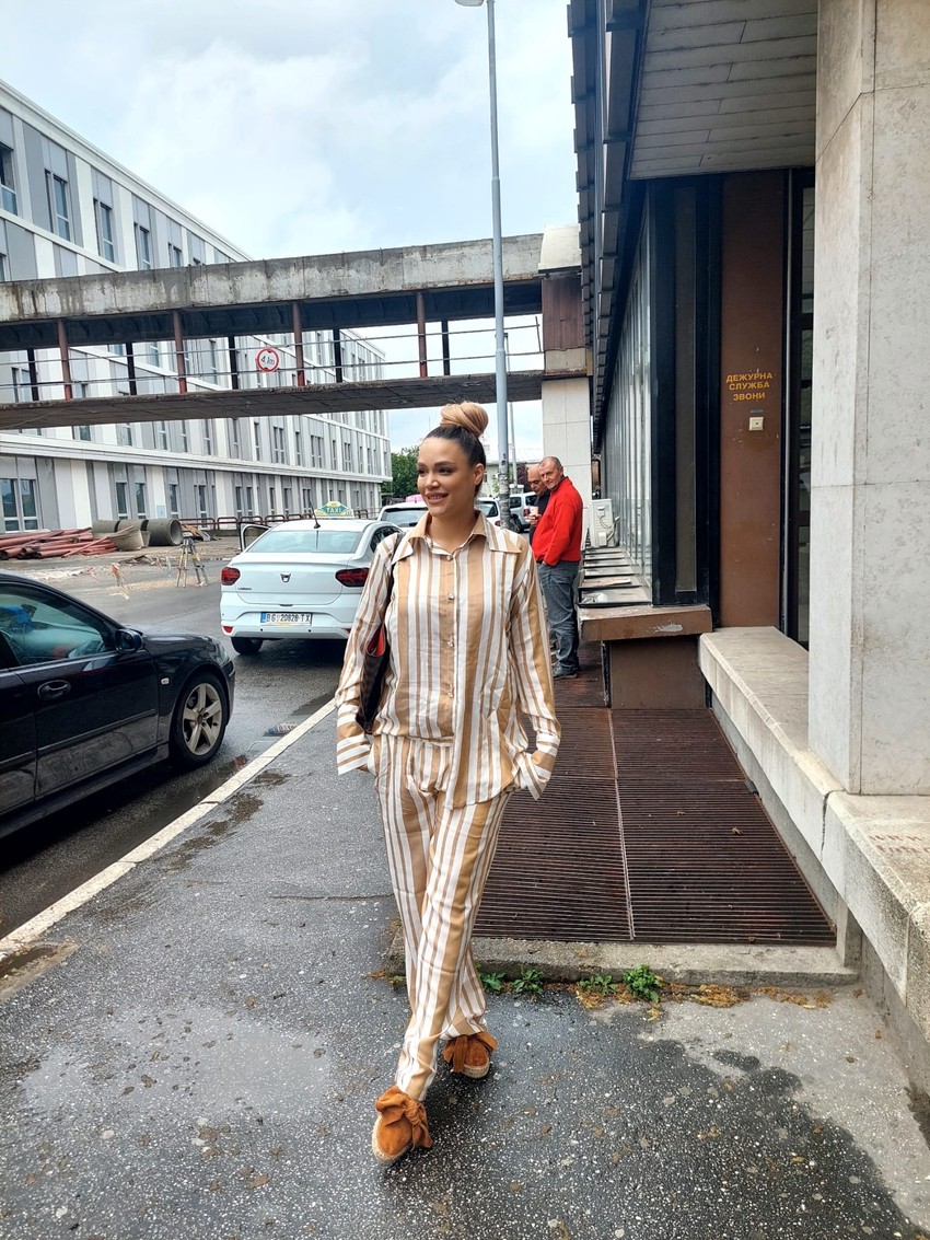 Marija Mikić izašla iz porodilišta