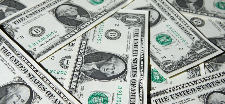 USA "zajęło 200 lat zadłużenie się na pierwszy bilion dolarów". A teraz...