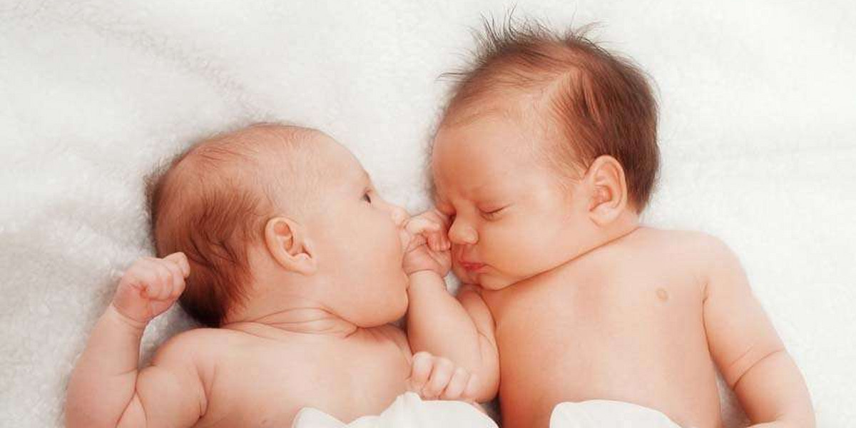 Warto urodzić bliźniaki