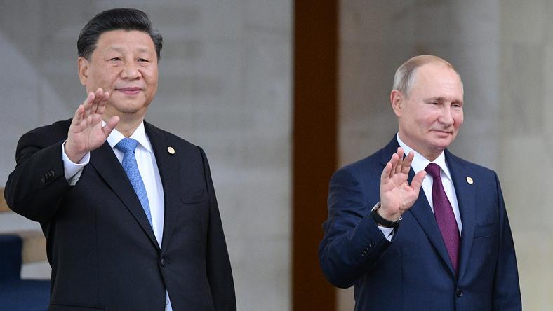 Xi Jinping, przywódca Chin, skąd wziął się koronawirus i Władimir Putin, prezydent Rosji