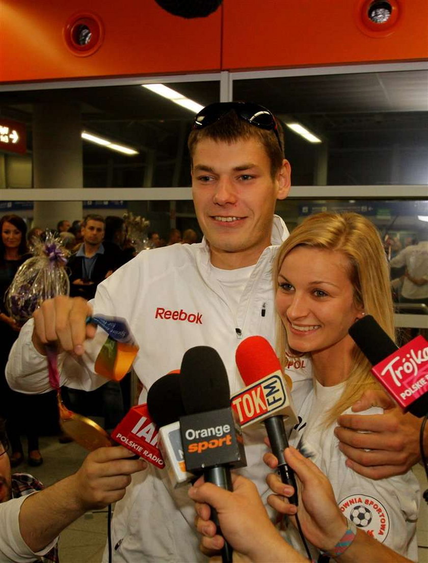 Mistrz świata w skoku o tyczce Paweł Wojciechowski z dziewczyną Aleksandrą