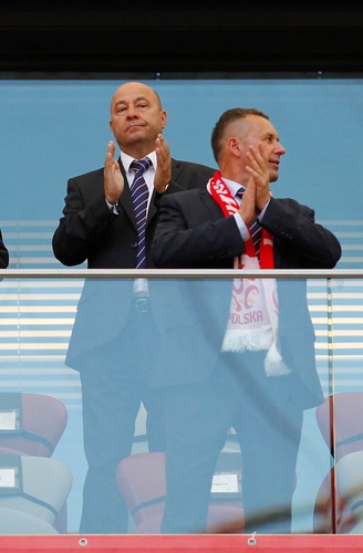 Piękne partnerki piłkarzy, celebryci i VIP-y na meczu Polska - Gruzja