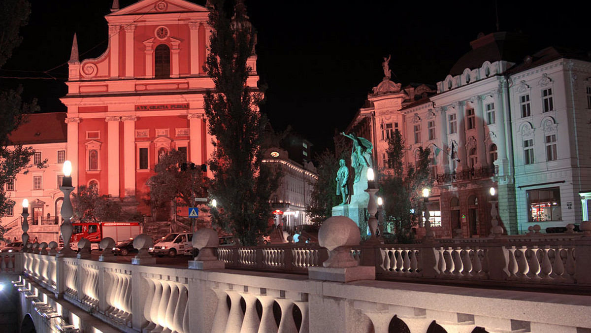 Podróżując po Bałkanach możesz spędzić noc w więzieniu. I nie dość, że na własne życzenie, to jeszcze płacąc za to z własnej kieszeni.