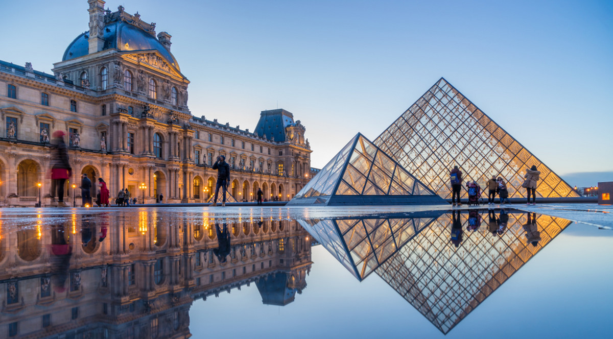 Le Louvre fermé pour raisons de sécurité