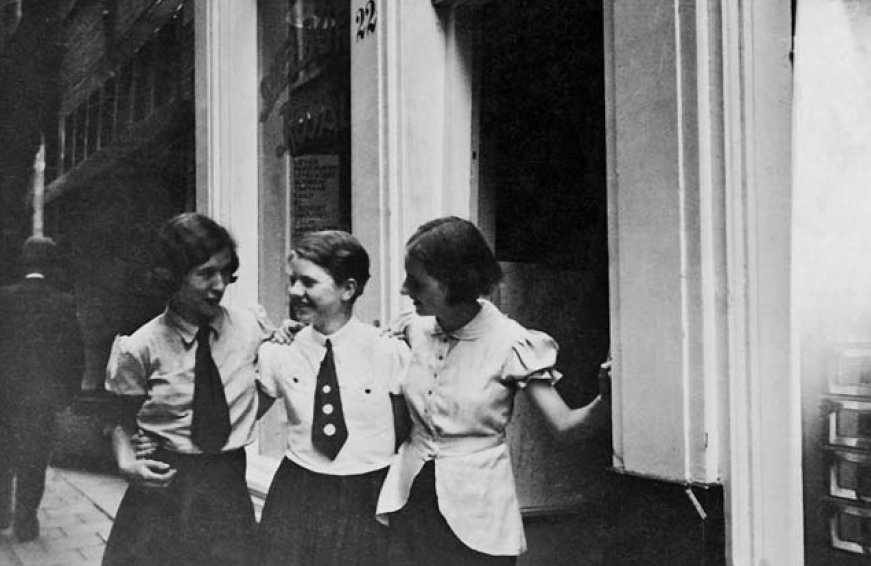 Selma z przyjaciółkami, Amsterdam, 3 czerwca 1937 r.