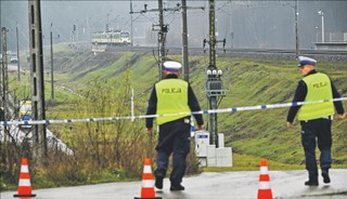 Sabotaż na torach do Lublina. Ekspert wyjaśnia, dlaczego pociągi przejechały po wyrwie i się nie wykoleiły