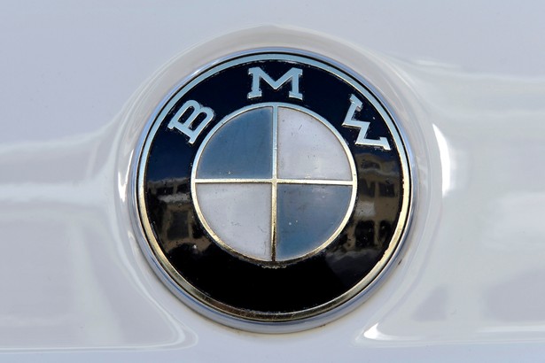 Logo BMW. Fot. Guenter Schiffmann/Bloomberg