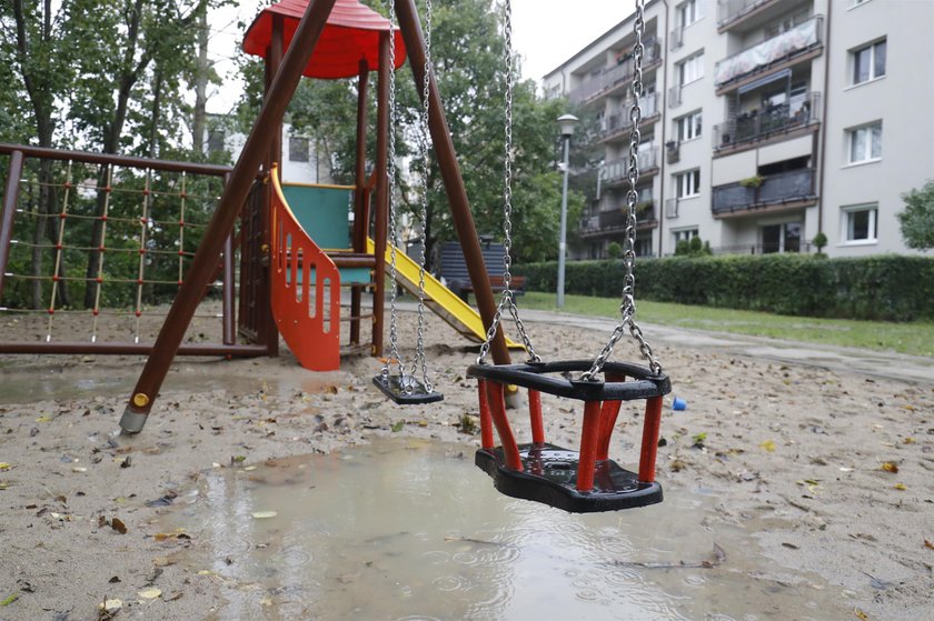 Na tym placu zabaw bawił się często Oluś ze swoim tatą. 