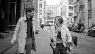 Wszystko jest na pokaz, wszystko jest powierzchowne. 'Creative Control' w kinach