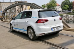 W Poznaniu znaleźli sposób na drogie taksówki. Startuje usługa współdzielenia aut