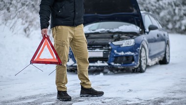 ostrzeżenie przed umiarkowanymi opadami śniegu i oblodzeniem. imgw alarmuje. marznące opady i gołoledź 11–12 lutego