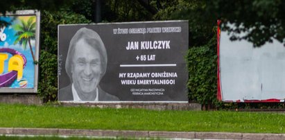 „Kulczyk nie dożył emerytury". Powiesili oburzający plakat