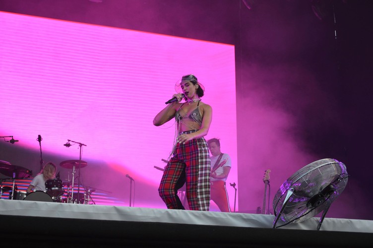 Dua Lipa podczas Orange Warsaw Festival. 1 czerwca 2018