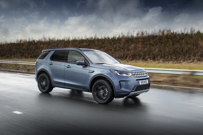 Land Rover Discovery Sport P300e