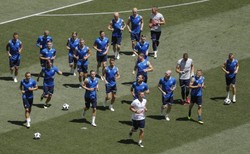 Selekcjoner Islandii pozwolił piłkarzom uprawiać seks na mundialu, ale tylko z żonami