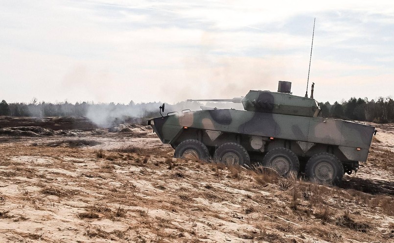 Rosomak z wieżą ZSSW-30 polskiej konstrukcji