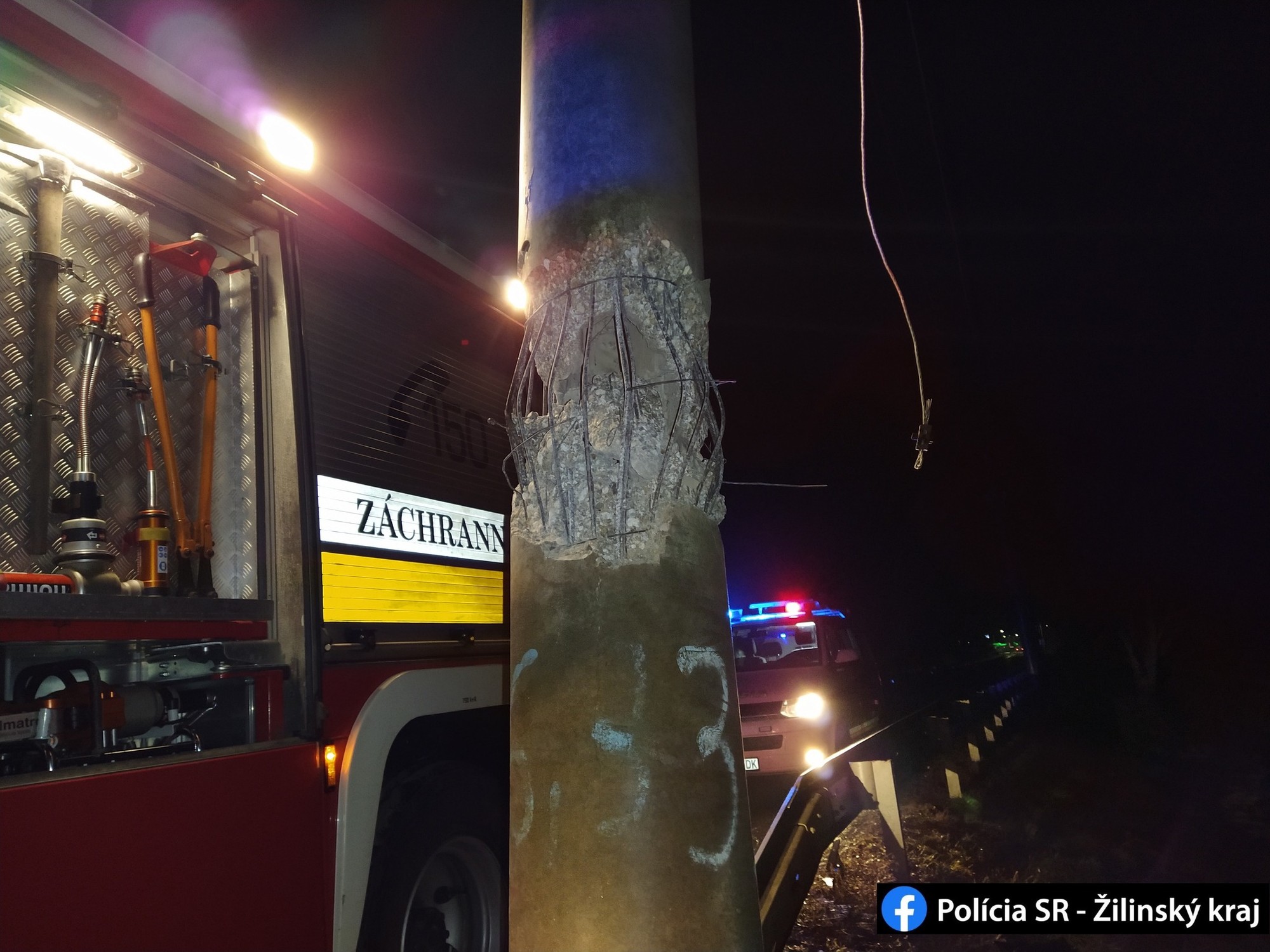 V Beniciach zahynul po náraze do stĺpa vodič osobného auta.