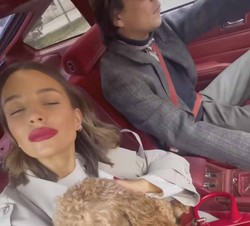 Internauci nie zostawili na Julii Wieniawie suchej nitki. "Gwiazdeczka poszła na wybory"