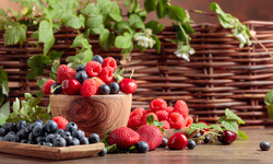 10 powodów, dla których warto jeść owoce jagodowe