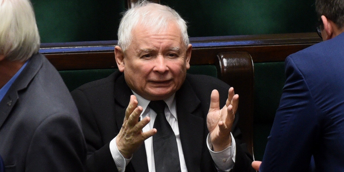 Jarosław Kaczyński walnął pięścią w stół! Struktury PiS w Wałbrzychu zlikwidowane po aferze taśmowej.