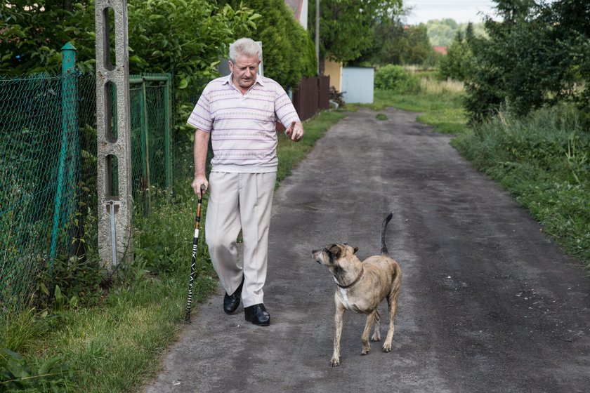 Chory właściciel szuka domu dla swojego pieska