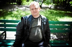 "Zośka" i "Rudy" byli gejami? Pisarz Tomasz Piątek wyjaśnia