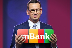 Mateusz Morawiecki chce przejąć mBank?