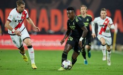 Ale meczycho! Real przegrał z Rayo. Barcelona nowym liderem [WIDEO]