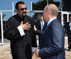 Steven Seagal ma kręcić film propagandowy w Donbasie. Liderzy separatystów zachwyceni