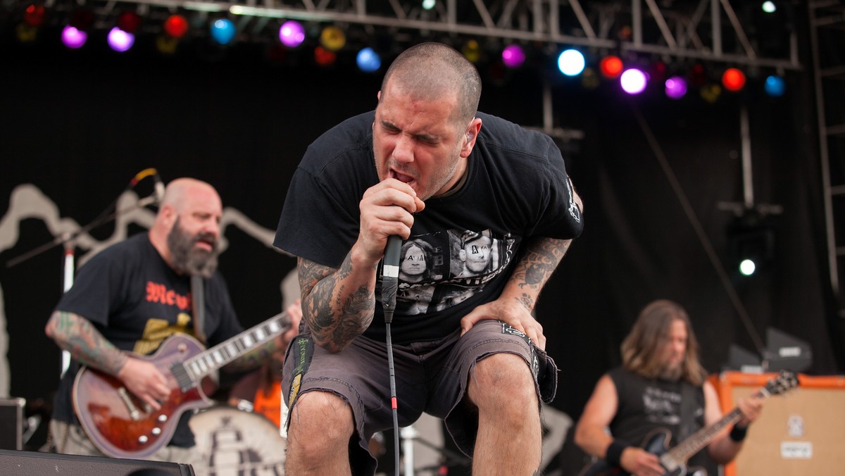 Choć szanse na reaktywację Pantery są znikome, na koncertach promujących solowy debiut wokalista Phil Anselmo zamierza prezentować kawałki formacji.