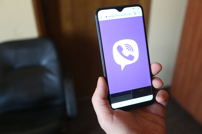 Tinejdžeri jedni drugima upućuju pretnje